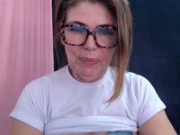 I am a mature woman who loves to be naughty. Do you wanna get naughty together?