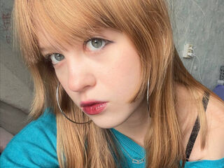 hot strip tease cam AmberLune