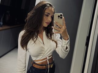 camgirl playing with dildo EsmeAinsley