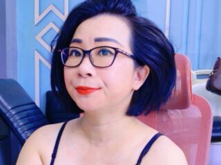 masturbating camgirl LucianaMecacci