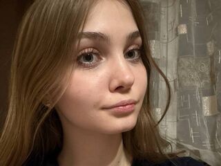 live webcam girl YiBisher