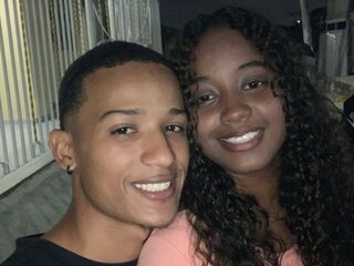 camcouple playing with dildo JoseAndSofia