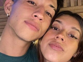 live couple web cam MikeAndEva