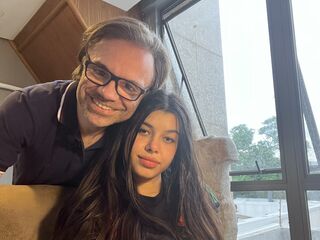 live cam chat room ViktorAndPenny