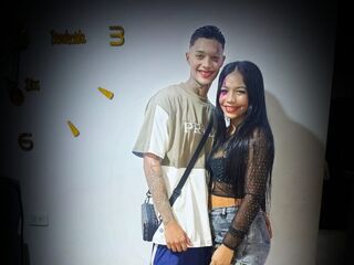 couple bedroom spycam YuleimysAndAlex