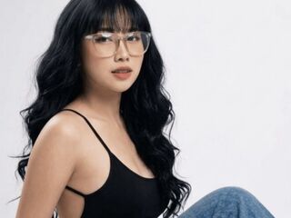 live strip tease show AickaRose
