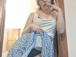 camwhore masturbating with vibrator AjaJones