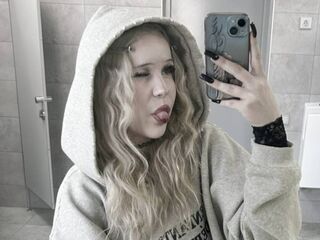 naked girl with webcam masturbating AlicaUwu