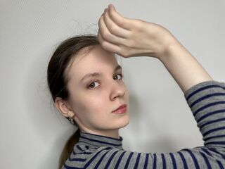 camgirl showing pussy AlyseCluster