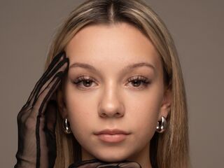 free webcam chatroom AmandaRandolph