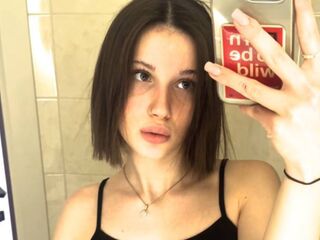 naked cam girl AsaCrystal
