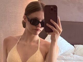 cam girl picture AureliaThorn
