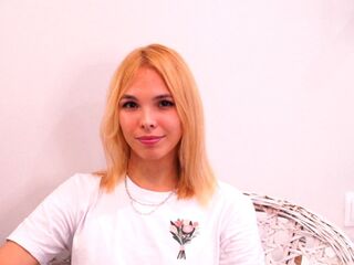 camgirl playing with sex toy AvelinaRose