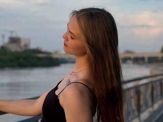 camgirl fingering pussy BeliaAlvino