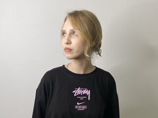 free live chatroom BenitaMoorehouse