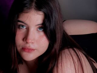 naughty camgirl masturbating BiancaField