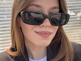 topless camgirl BonnieWalton