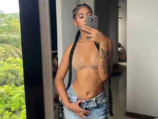 naked webcam girl picture CarolineCartson