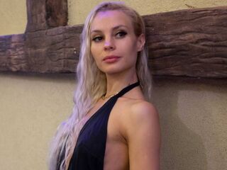 nude cam photo CathiGetsinger