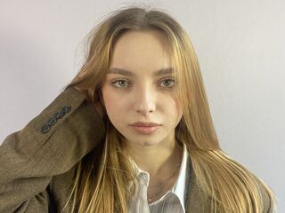 naked cam chat ChariseKuhnke