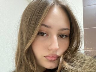 hot cam girl fingering pussy ChauPoling