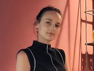 fingering cam slut CherlynAltice