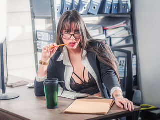 nude cam girl photo CloeVergara