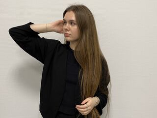 naked girl with webcam masturbating with vibrator CyrstalCherubini