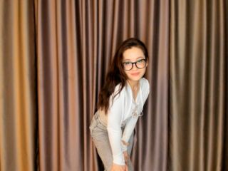 cam girl playing with sextoy DarelleDoddy