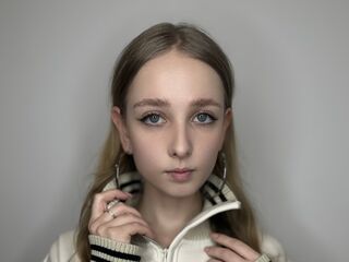 naughty cam girl DessieBusche