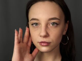 cam girl masturbating with vibrator EllynDarvish