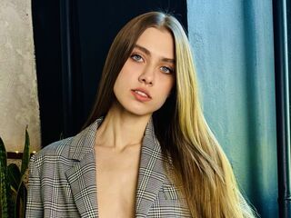 closeup web cam EmilyMontgomery