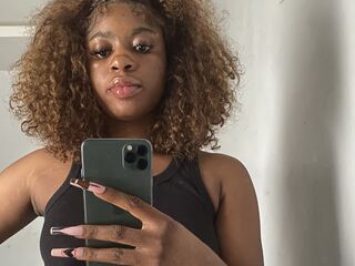 camwhore fingering pussy EnoyElla