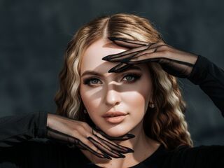 closeup webcam EvaVibe