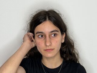 cam girl chat room FondaYarbro