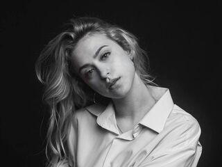 sexcam online GwynethHibbits