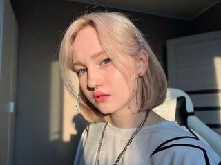 camgirl masturbating with sextoy IleneDrones