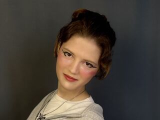 naked cam girl photo IrisKemp