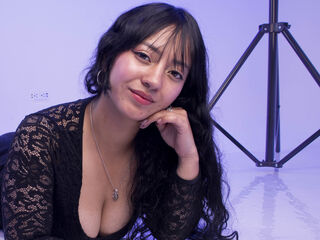camgirl playing with sex toy IsabellaBot