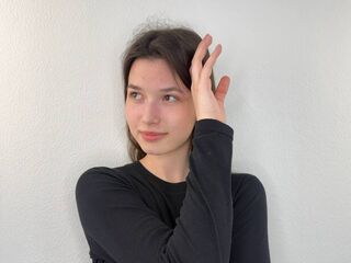 naked cam girl masturbating with dildo JanisRadabaugh