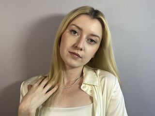 fingering cam whore JeanneHolmes