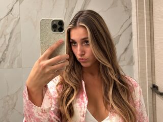 naughty cam girl masturbating with dildo JohnieBritton