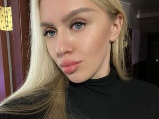masturbating cam girl JudiJadore
