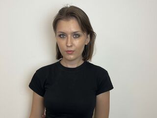 beautiful girl KariErpelding