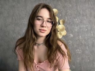 camgirl masturbating with vibrator KatarinaVoss