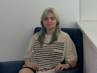 nude cam LauriMagnie
