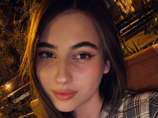 camgirl porn LeiaFrost