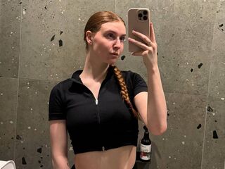 erotic cam LessieNunz