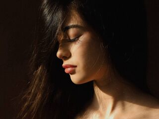 camslut masturbating LisaColee