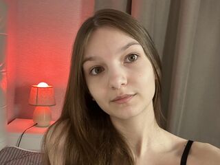 cam girl playing with vibrator LizbethCroswell